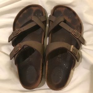 Women’s Mayari Birkenstock, Mocha, size 37.
